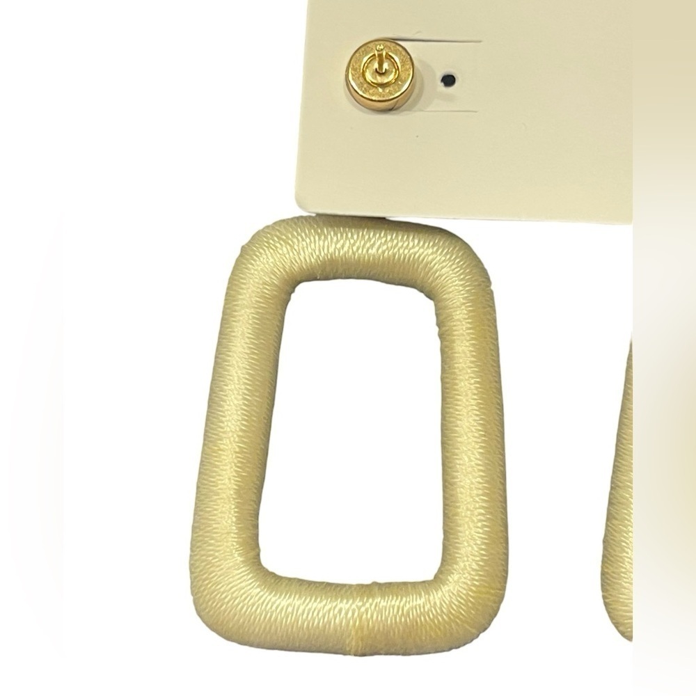 NWT Chico’s No Droop Off White Square Hoops - Picture 4 of 9